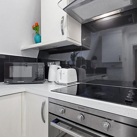 The High Street Kensington Boutique Apartment Лондон Екстериор снимка